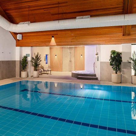 Voco Fareham - Solent By Ihg Hotell Exteriör bild