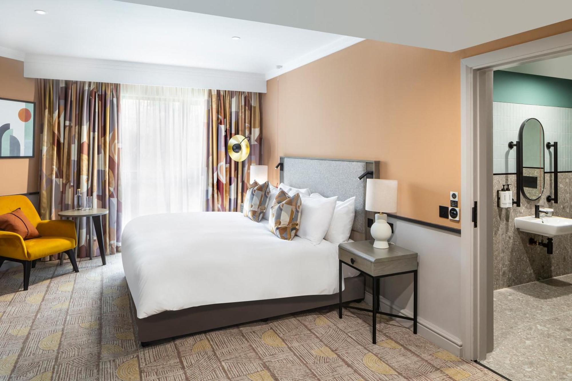 Voco Fareham - Solent By Ihg Hotell Exteriör bild