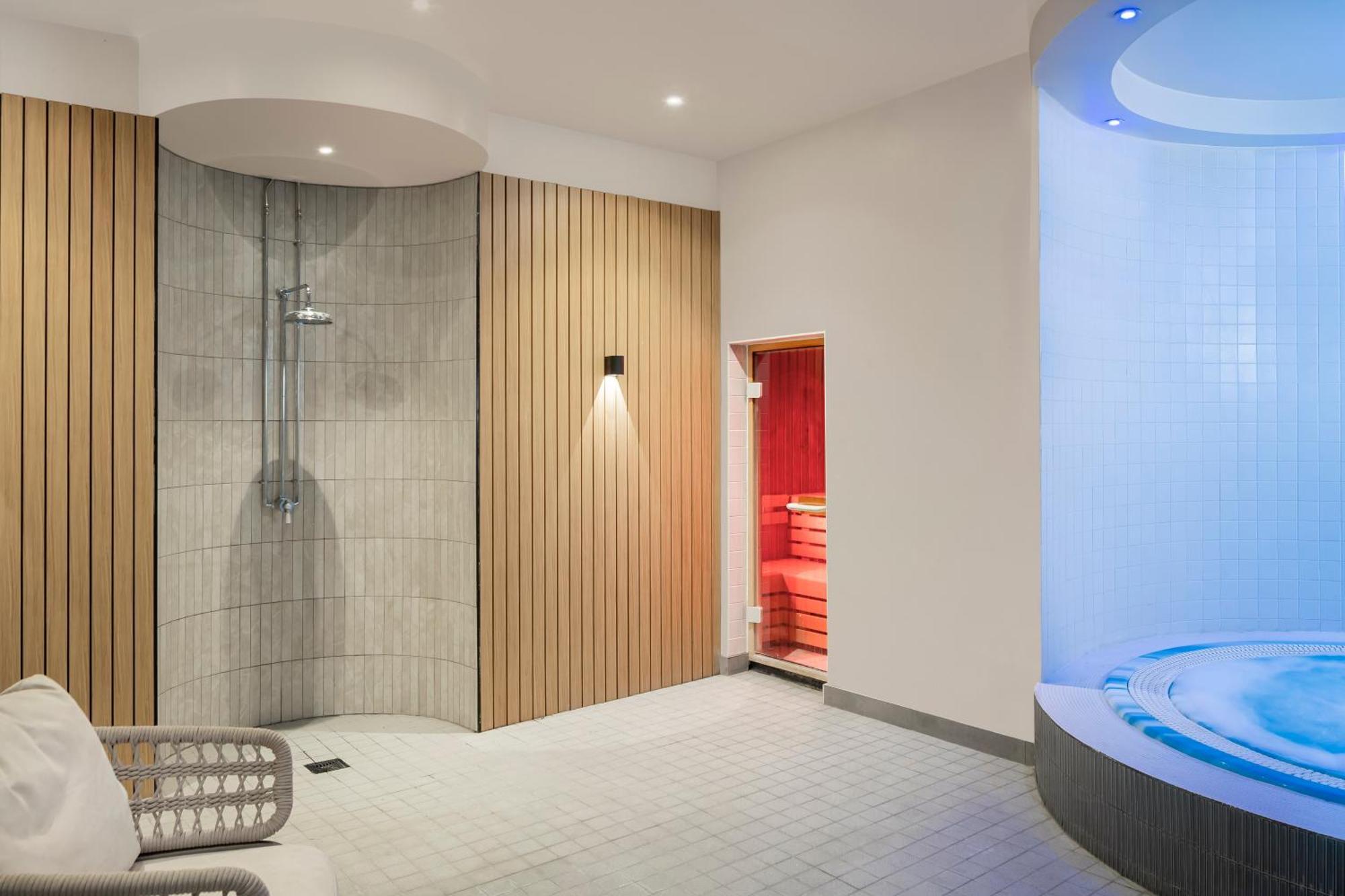 Voco Fareham - Solent By Ihg Hotell Exteriör bild